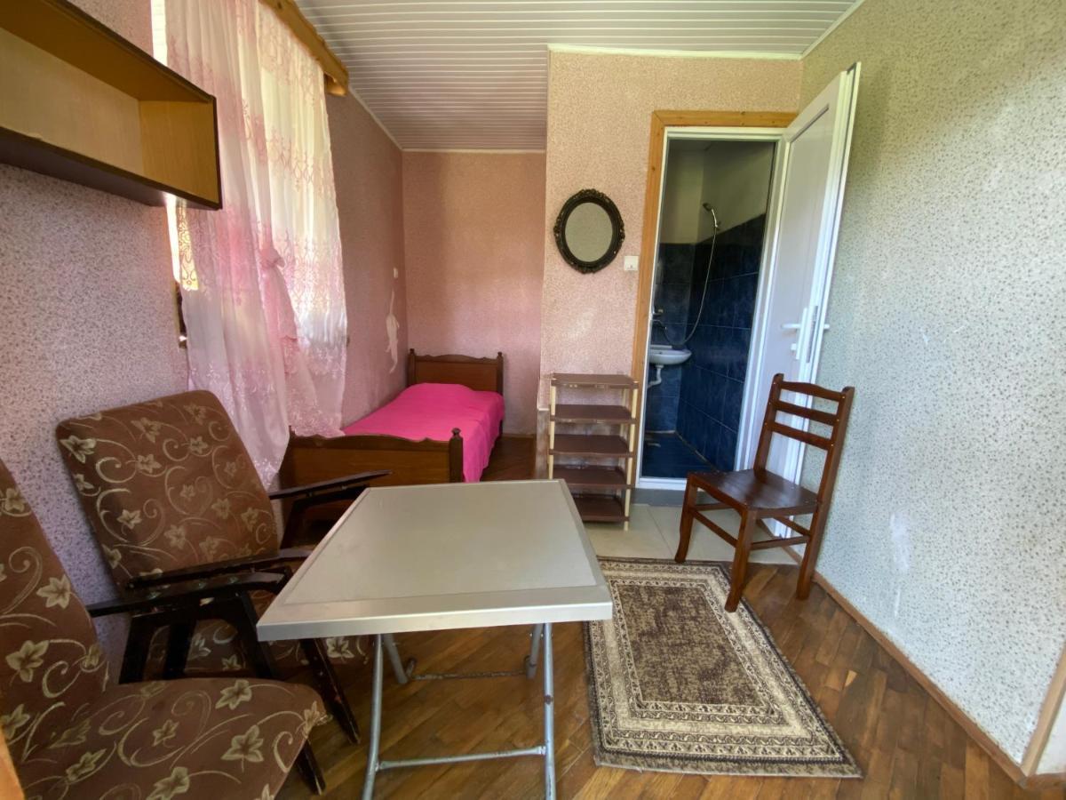 אורקי Guest House Mari מראה חיצוני תמונה